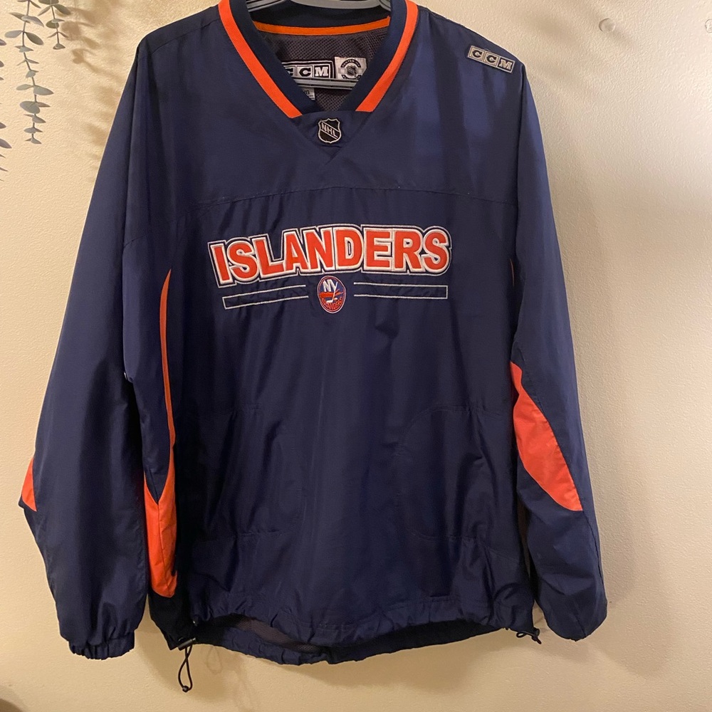Vintage NHL CCM Newyork Islanders Windbreaker  Jacket